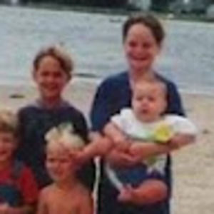 Meet your Posher, Joy